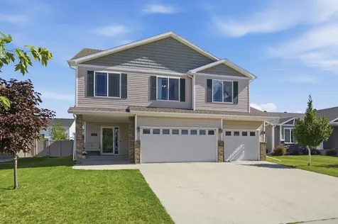 1236 31st Avenue W West Fargo ND 58078