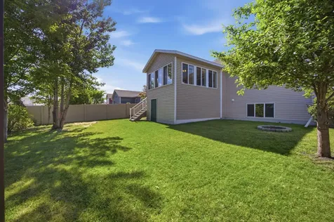 1236 31st Avenue W West Fargo ND 58078