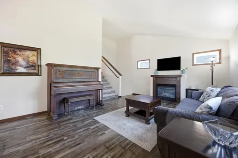 1236 31st Avenue W West Fargo ND 58078