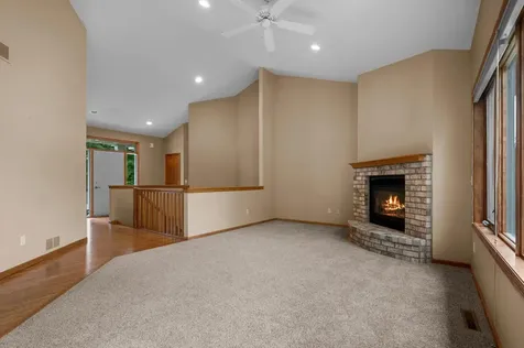 3878 Arlington Drive Woodbury MN 55129