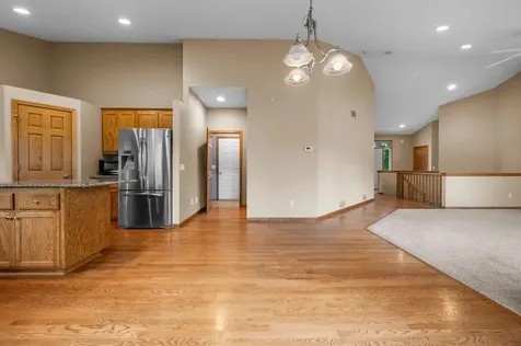3878 Arlington Drive Woodbury MN 55129