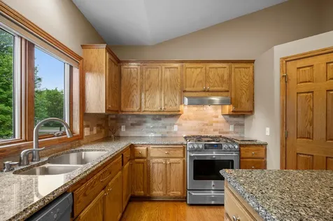 3878 Arlington Drive Woodbury MN 55129