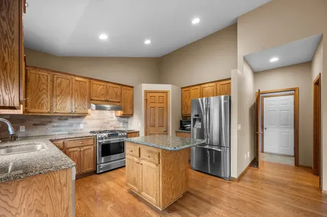 3878 Arlington Drive Woodbury MN 55129