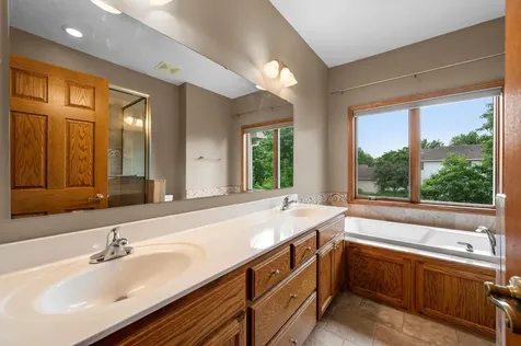 3878 Arlington Drive Woodbury MN 55129