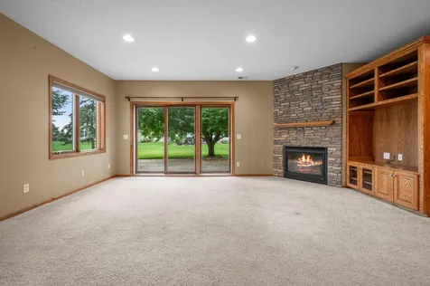 3878 Arlington Drive Woodbury MN 55129