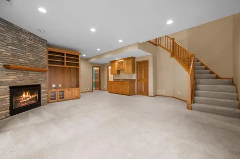 3878 Arlington Drive Woodbury MN 55129