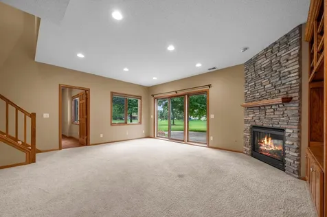 3878 Arlington Drive Woodbury MN 55129
