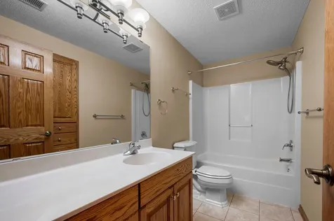 3878 Arlington Drive Woodbury MN 55129