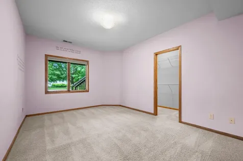 3878 Arlington Drive Woodbury MN 55129
