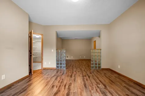 3878 Arlington Drive Woodbury MN 55129