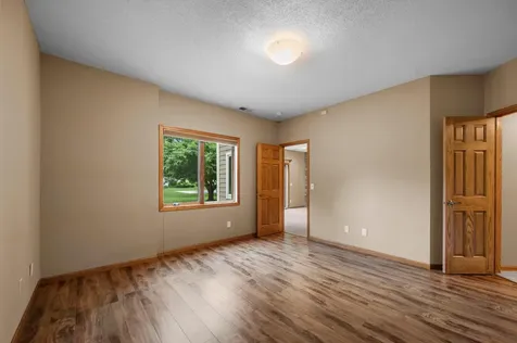 3878 Arlington Drive Woodbury MN 55129