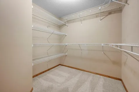 3878 Arlington Drive Woodbury MN 55129