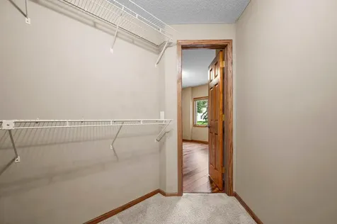 3878 Arlington Drive Woodbury MN 55129