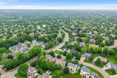 3878 Arlington Drive Woodbury MN 55129