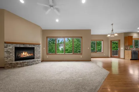 3878 Arlington Drive Woodbury MN 55129