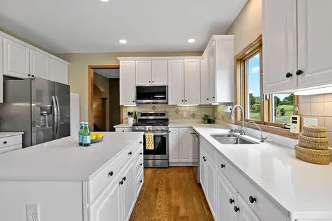 16599 Imperial Court Lakeville MN 55044