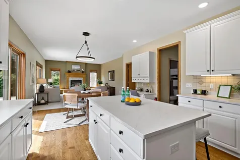 16599 Imperial Court Lakeville MN 55044
