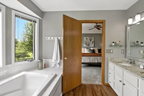 16599 Imperial Court Lakeville MN 55044