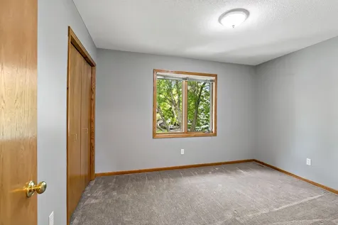 16599 Imperial Court Lakeville MN 55044