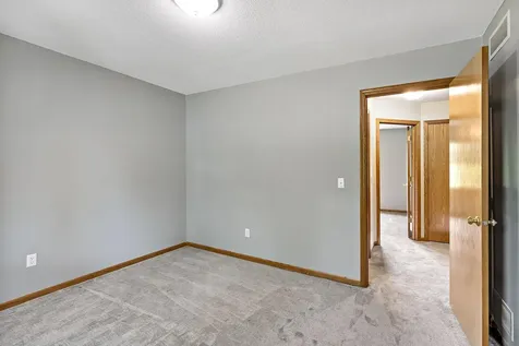 16599 Imperial Court Lakeville MN 55044