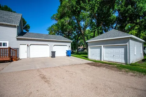 301 2nd Avenue SW Barnesville MN 56514