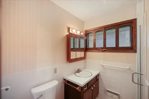 13009 Lakeview Drive Burnsville MN 55337