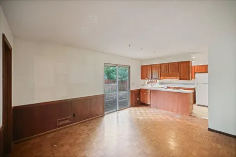13009 Lakeview Drive Burnsville MN 55337