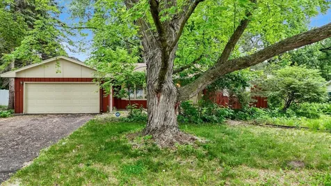 13009 Lakeview Drive Burnsville MN 55337