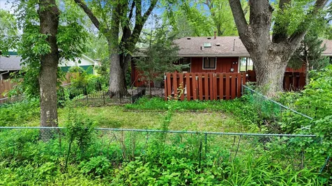 13009 Lakeview Drive Burnsville MN 55337