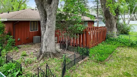 13009 Lakeview Drive Burnsville MN 55337