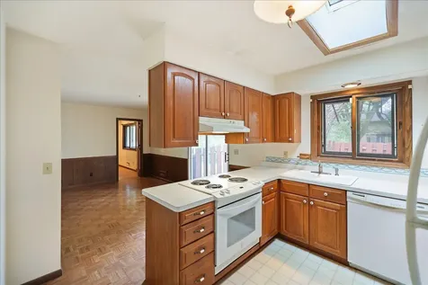 13009 Lakeview Drive Burnsville MN 55337