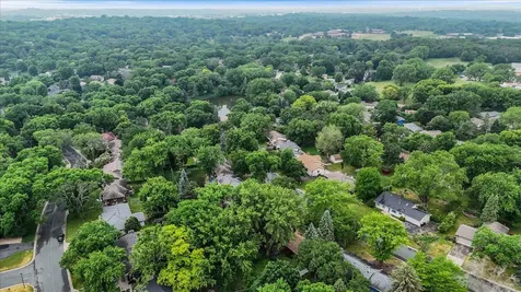 13009 Lakeview Drive Burnsville MN 55337