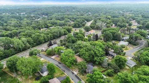 13009 Lakeview Drive Burnsville MN 55337