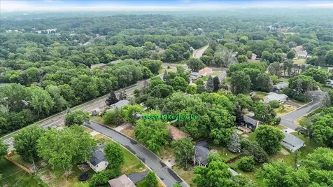 13009 Lakeview Drive Burnsville MN 55337