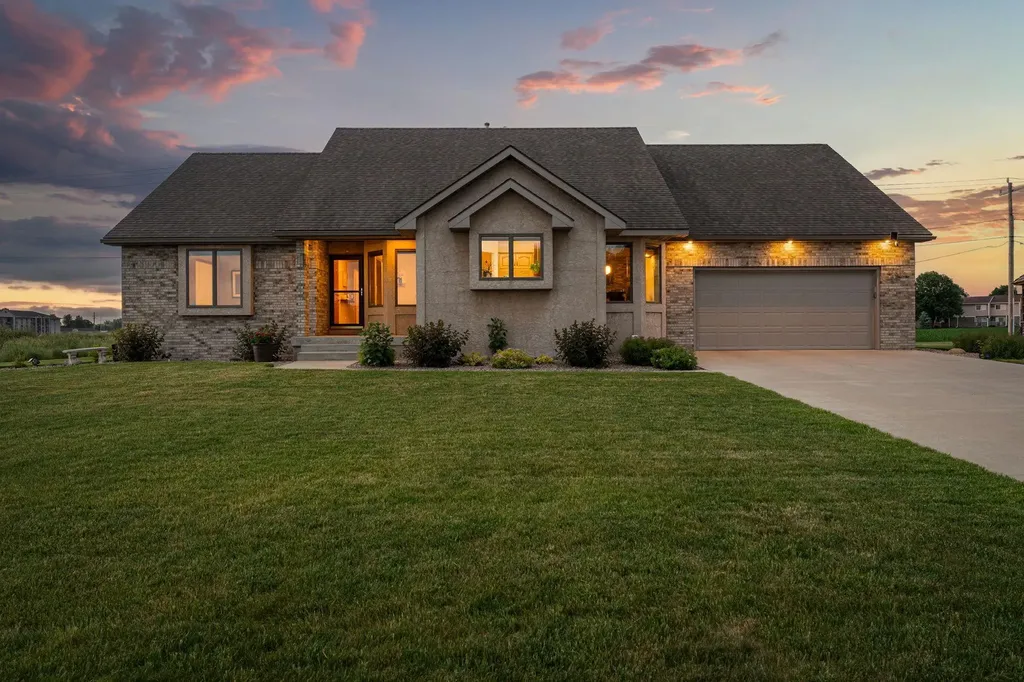 2908 5th Avenue SW Austin MN 55912