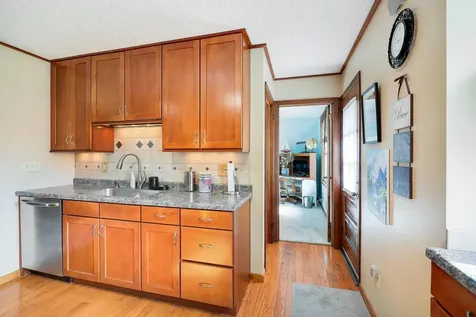 10519 Thomas Avenue S Bloomington MN 55431