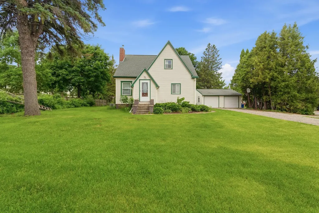 1113 State Street N Waseca MN 56093