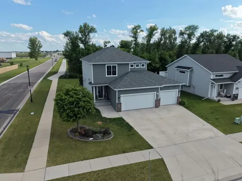 6204 63rd Avenue S Fargo ND 58104