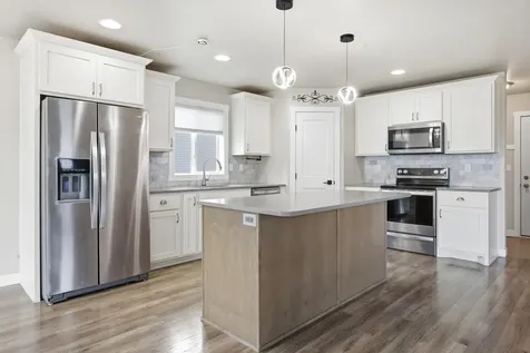 6204 63rd Avenue S Fargo ND 58104