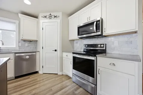 6204 63rd Avenue S Fargo ND 58104