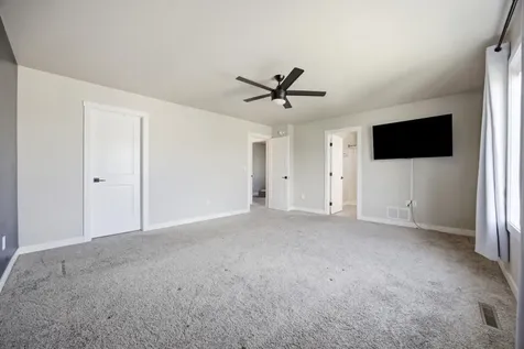 6204 63rd Avenue S Fargo ND 58104