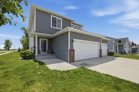 6204 63rd Avenue S Fargo ND 58104