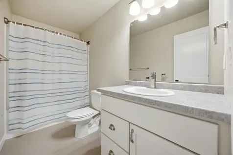 6204 63rd Avenue S Fargo ND 58104