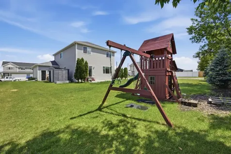 6204 63rd Avenue S Fargo ND 58104