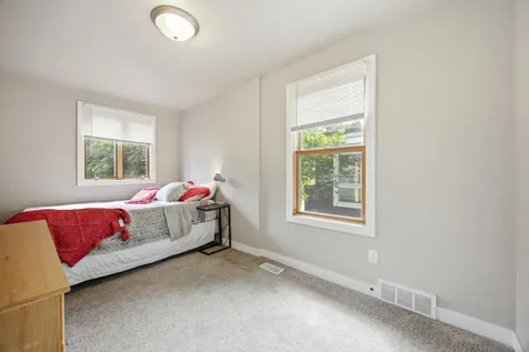 1402 8th Avenue S Fargo ND 58103