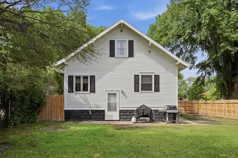 1402 8th Avenue S Fargo ND 58103