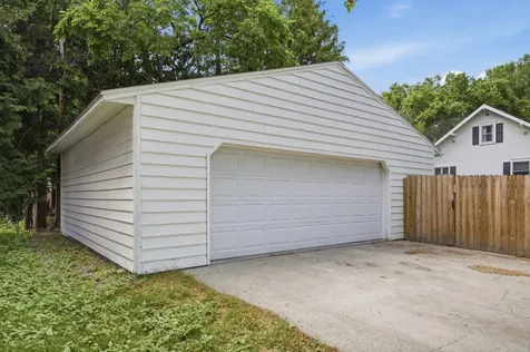 1402 8th Avenue S Fargo ND 58103
