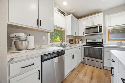 1402 8th Avenue S Fargo ND 58103