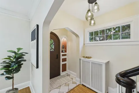 2019 Palace Avenue Saint Paul MN 55105
