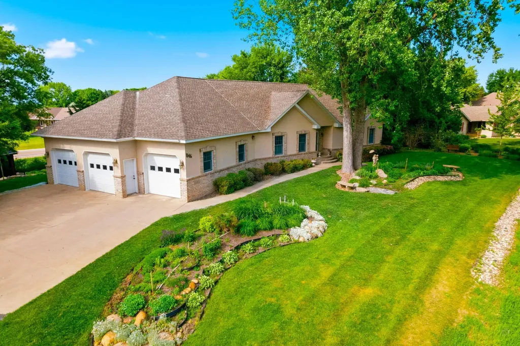 1146 Pleasure Drive W Litchfield MN 55355